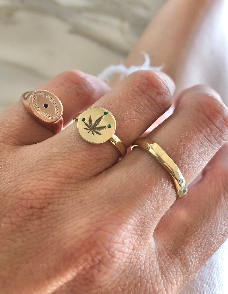 forvridning jazz Ring tilbage Gold & Emerald Cannabis Leaf Ring – Ali Grace Jewelry